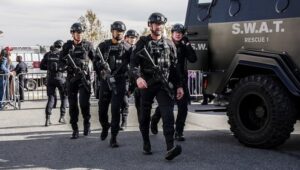 مسلسل: S.W.A.T. | الموسم: 2 | الحلقة: 16